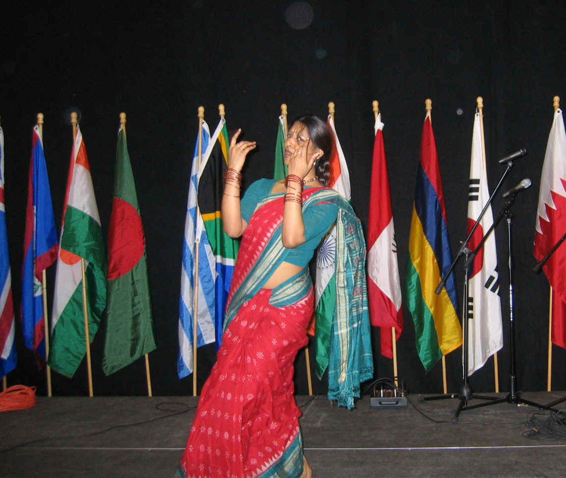 festival_nations_04.JPG (98777 bytes)
